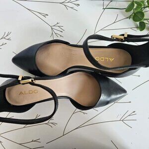 Shoes, clothes and much more!